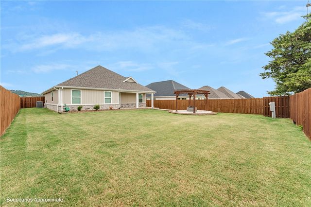 4234 W Buckaroo Street, Fayetteville, AR 72704