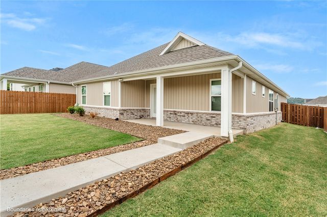 4234 W Buckaroo Street, Fayetteville, AR 72704