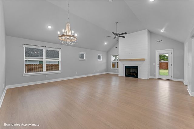 4234 W Buckaroo Street, Fayetteville, AR 72704