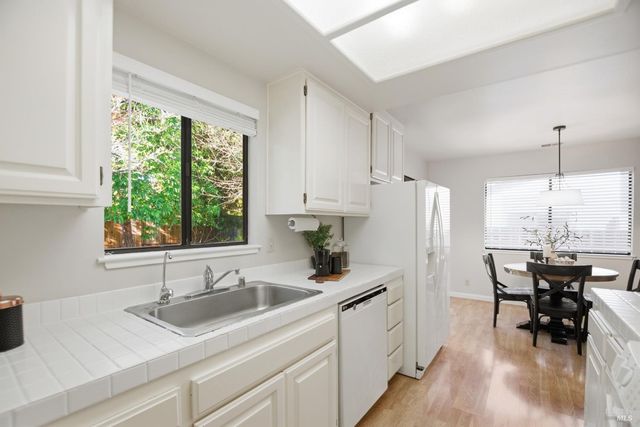 758 Pueblo Ave, Napa, CA 94558