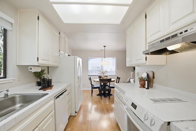 758 Pueblo Ave, Napa, CA 94558