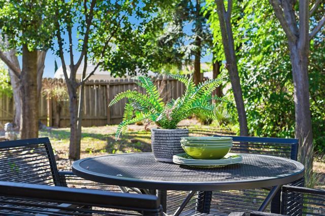 758 Pueblo Ave, Napa, CA 94558