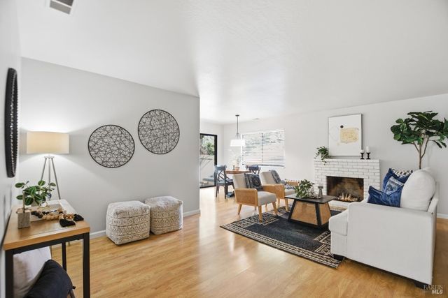 758 Pueblo Ave, Napa, CA 94558