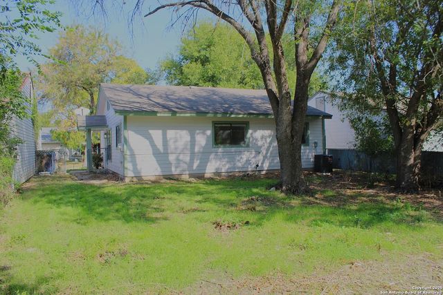 4842 Cobb Valley, Kirby, TX 78219