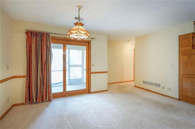 4417 W 130th Street, Leawood, KS 66209