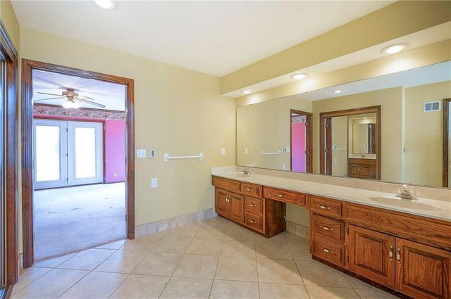 4417 W 130th Street, Leawood, KS 66209