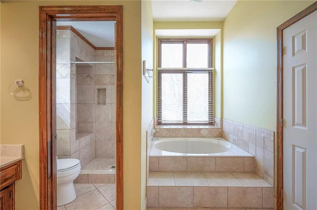 4417 W 130th Street, Leawood, KS 66209