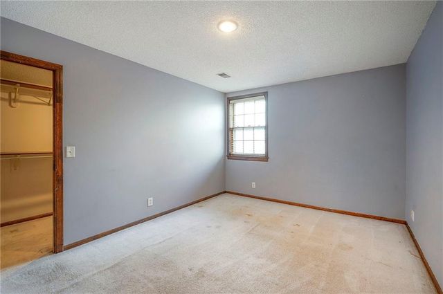 4417 W 130th Street, Leawood, KS 66209