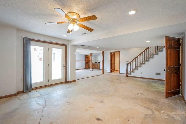 4417 W 130th Street, Leawood, KS 66209