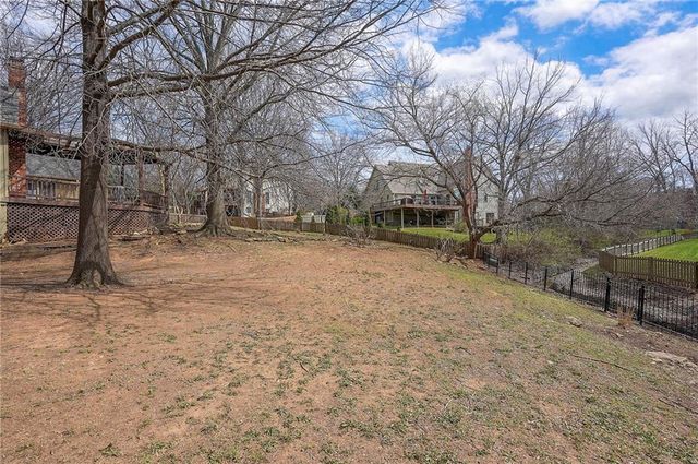 4417 W 130th Street, Leawood, KS 66209