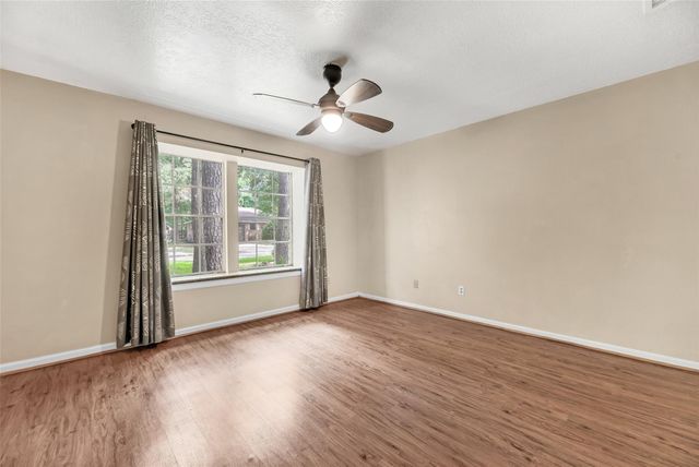 15 Tulip Hill Court, The Woodlands, TX 77380