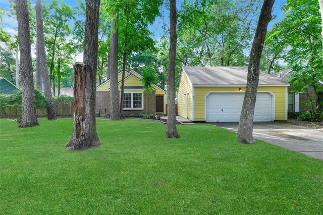 15 Tulip Hill Court, The Woodlands, TX 77380