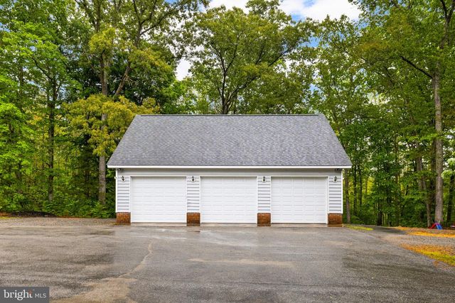 1942 BIBB STORE RD, Louisa, VA 23093