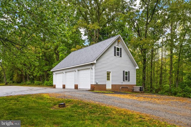 1942 BIBB STORE RD, Louisa, VA 23093