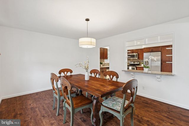 105 COUNTRY CLUB PL, Cherry Hill, NJ 08003