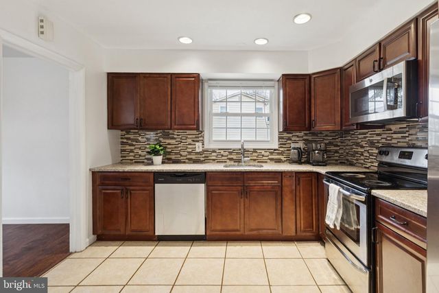 105 COUNTRY CLUB PL, Cherry Hill, NJ 08003