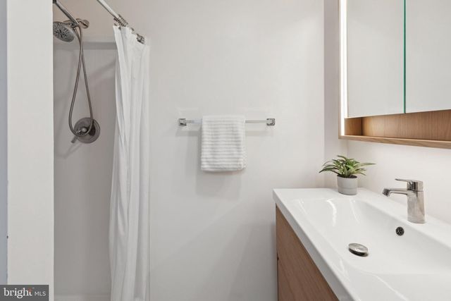 105 COUNTRY CLUB PL, Cherry Hill, NJ 08003