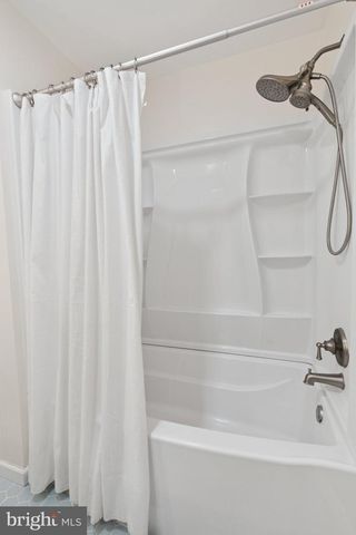 105 COUNTRY CLUB PL, Cherry Hill, NJ 08003