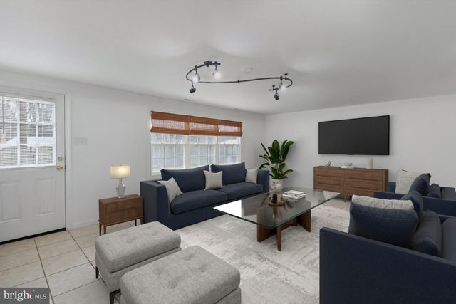 105 COUNTRY CLUB PL, Cherry Hill, NJ 08003