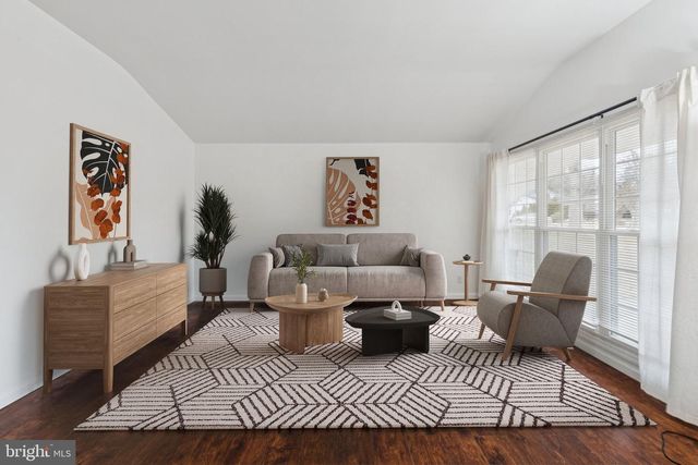 105 COUNTRY CLUB PL, Cherry Hill, NJ 08003