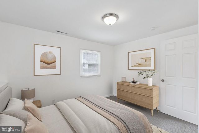 105 COUNTRY CLUB PL, Cherry Hill, NJ 08003