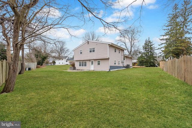 105 COUNTRY CLUB PL, Cherry Hill, NJ 08003