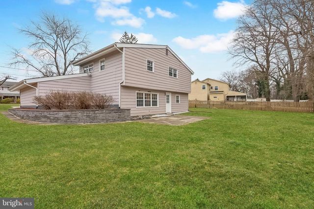 105 COUNTRY CLUB PL, Cherry Hill, NJ 08003