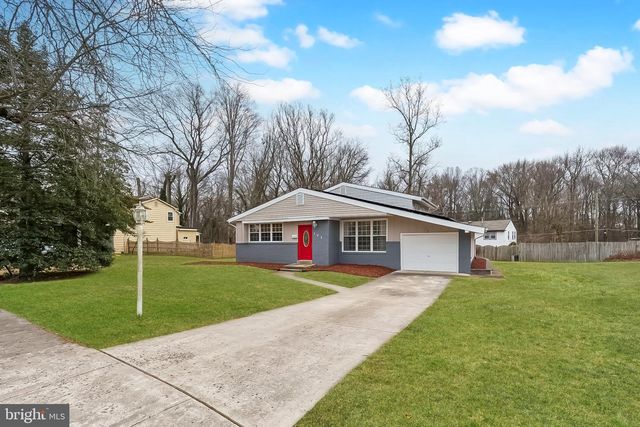 105 COUNTRY CLUB PL, Cherry Hill, NJ 08003