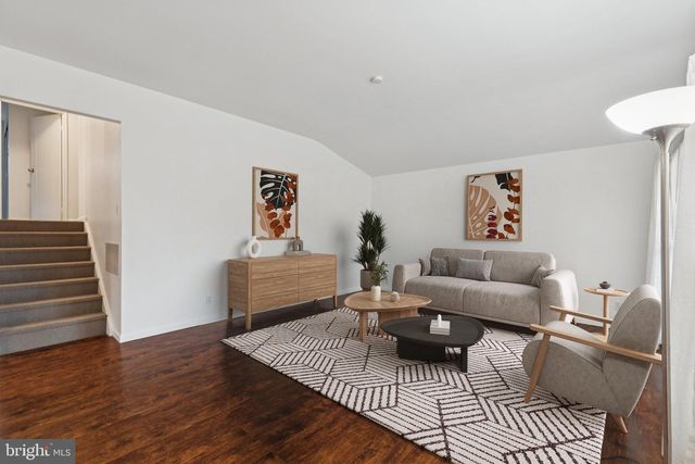 105 COUNTRY CLUB PL, Cherry Hill, NJ 08003