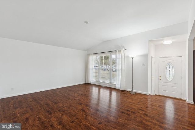 105 COUNTRY CLUB PL, Cherry Hill, NJ 08003