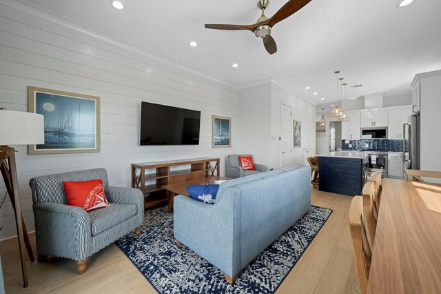 805 Flip Flop Way, Crystal Beach, TX 77650