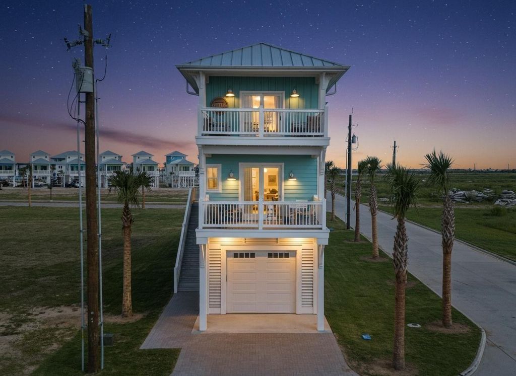 805 Flip Flop Way, Crystal Beach, TX 77650