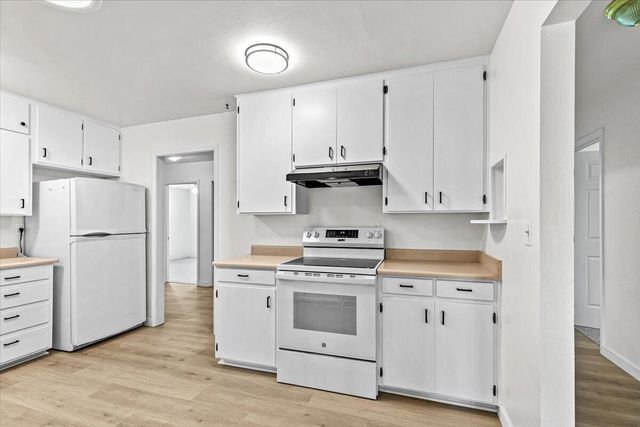 4127 Fern Valley Road, Phoenix, OR 97535