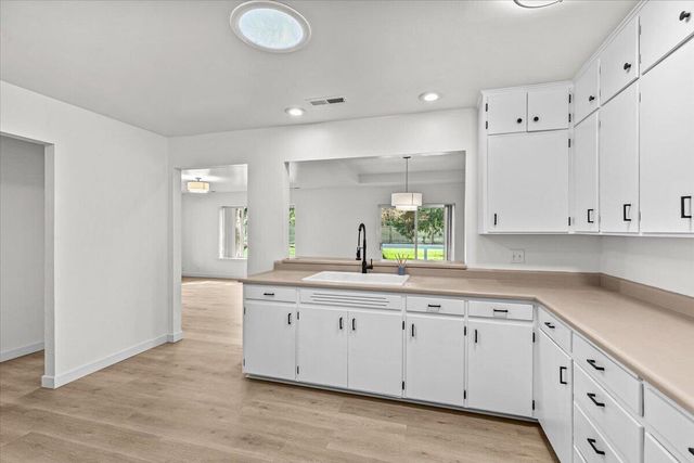 4127 Fern Valley Road, Phoenix, OR 97535