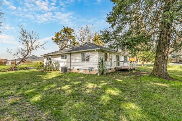 4127 Fern Valley Road, Phoenix, OR 97535