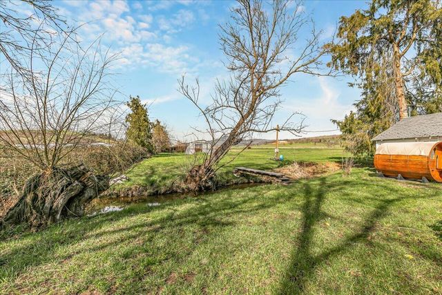 4127 Fern Valley Road, Phoenix, OR 97535