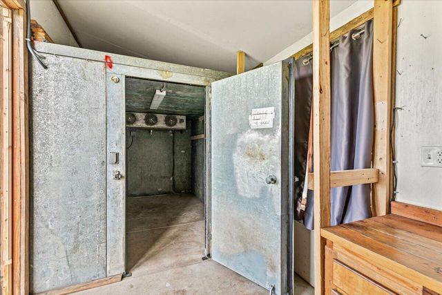 4127 Fern Valley Road, Phoenix, OR 97535