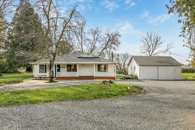4127 Fern Valley Road, Phoenix, OR 97535