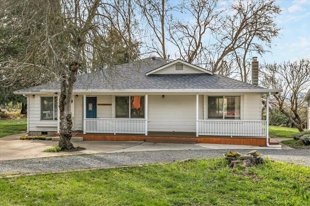 4127 Fern Valley Road, Phoenix, OR 97535