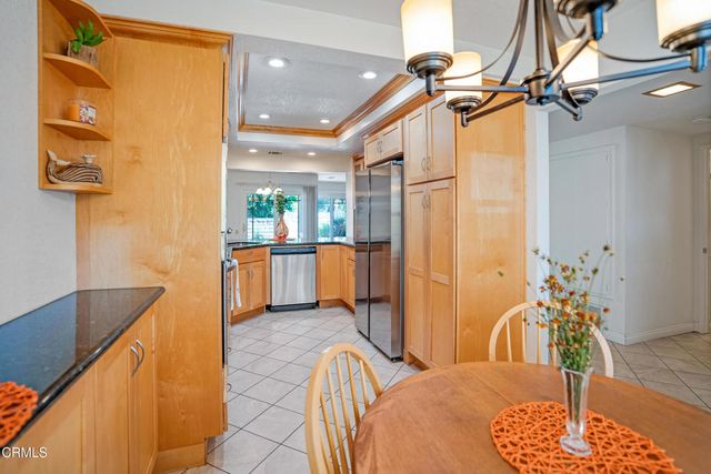 945 McHugh Court, Ventura, CA 93003