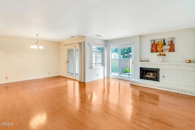 945 McHugh Court, Ventura, CA 93003