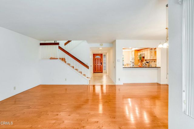 945 McHugh Court, Ventura, CA 93003