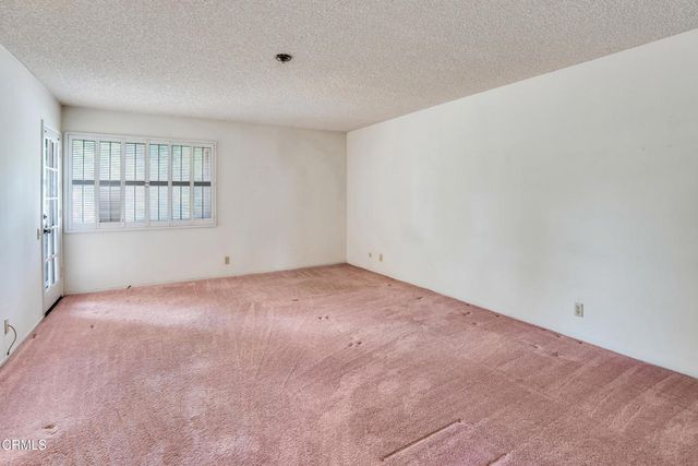 945 McHugh Court, Ventura, CA 93003