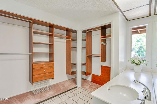 945 McHugh Court, Ventura, CA 93003