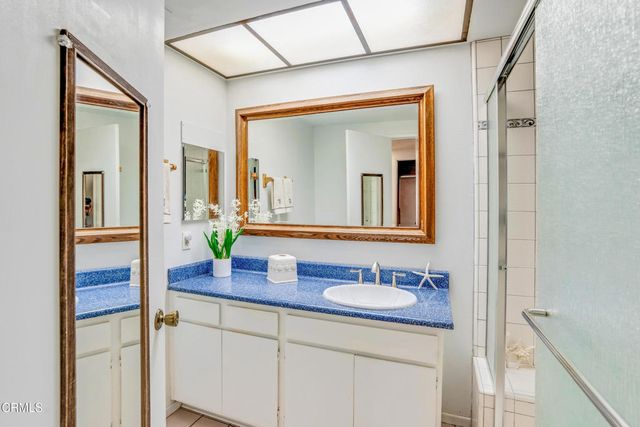 945 McHugh Court, Ventura, CA 93003