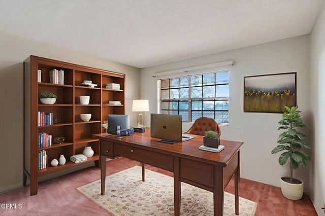 945 McHugh Court, Ventura, CA 93003