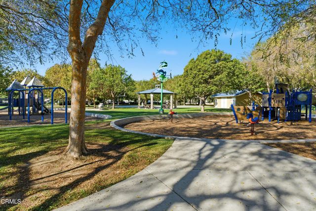 945 McHugh Court, Ventura, CA 93003