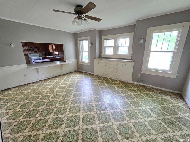 1201 E Noleman Street, Centralia, IL 62801