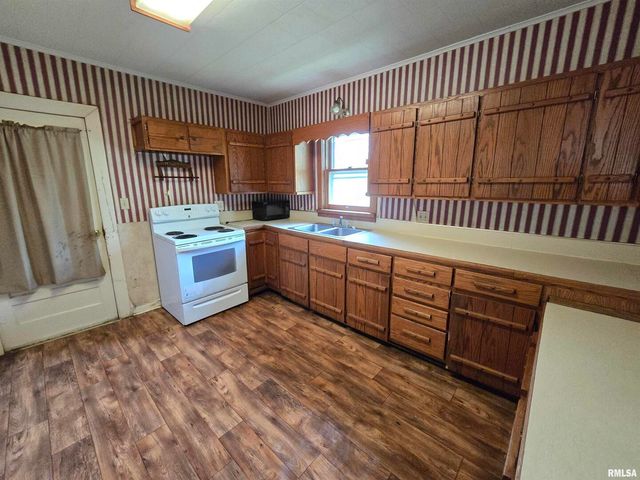 1201 E Noleman Street, Centralia, IL 62801