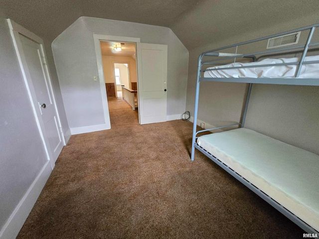 1201 E Noleman Street, Centralia, IL 62801